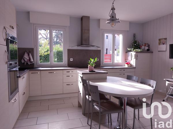 Maison à vendre 6 pièces 166 m² Saint-Julien-de-Concelles