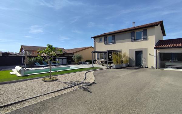 Maison à vendre    5 pièces •  Miribel