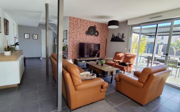 Maison à vendre    5 pièces •  Miribel
