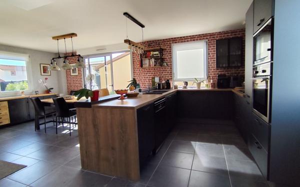 Maison à vendre    5 pièces •  Miribel