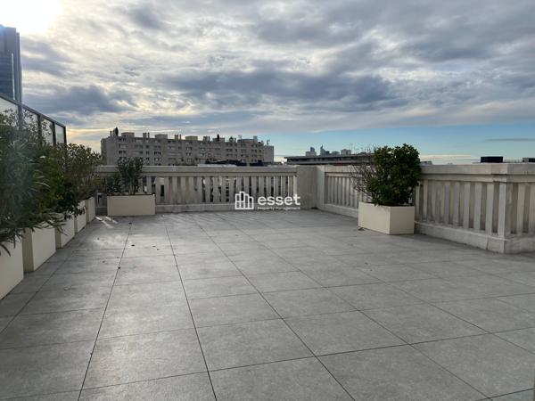 Location Appartement 5 pièces 132.7 m² - Levallois Perret 92300