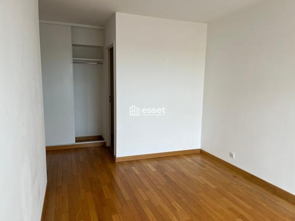 Location Appartement 5 pièces 132.7 m² - Levallois Perret 92300