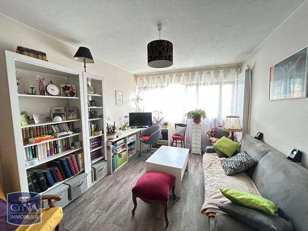 Appartement à louer 2 pièces 46.3m² Thiers (63300)
