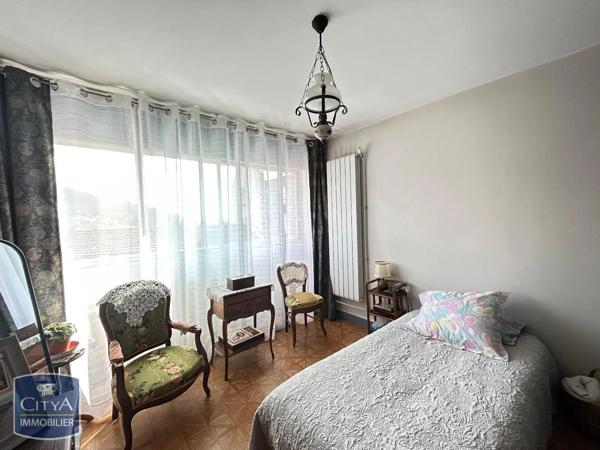 Appartement à louer 2 pièces 46.3m² Thiers (63300)