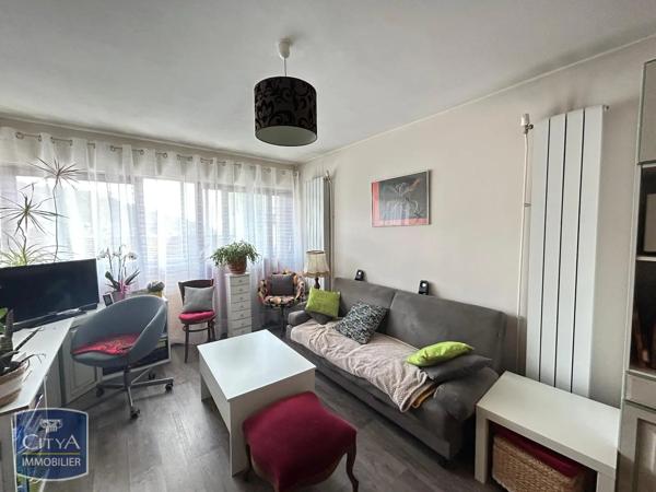 Appartement à louer 2 pièces 46.3m² Thiers (63300)