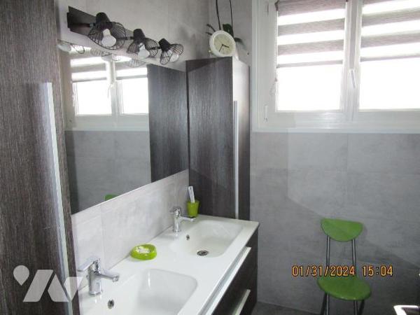 Secteur très calme : 
Maison d'habitation en excellent état d'entretien, construite en 1977, c...