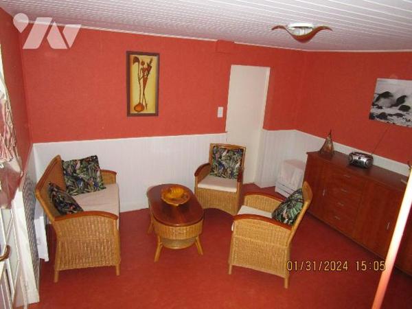 Secteur très calme : 
Maison d'habitation en excellent état d'entretien, construite en 1977, c...