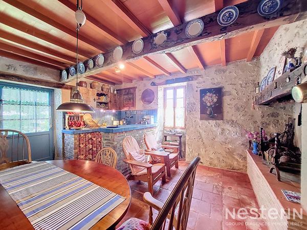 A Vendre Maison en pierre de 210 m² avec jardin et dépendances entre Condom et Nérac