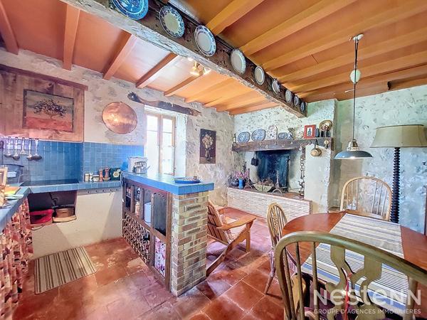 A Vendre Maison en pierre de 210 m² avec jardin et dépendances entre Condom et Nérac