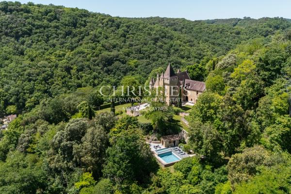 Une propriété d’exception dominant la vallée de la Dordogne