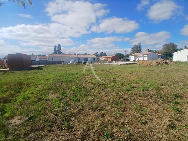 Terrain Brizambourg 617 m2