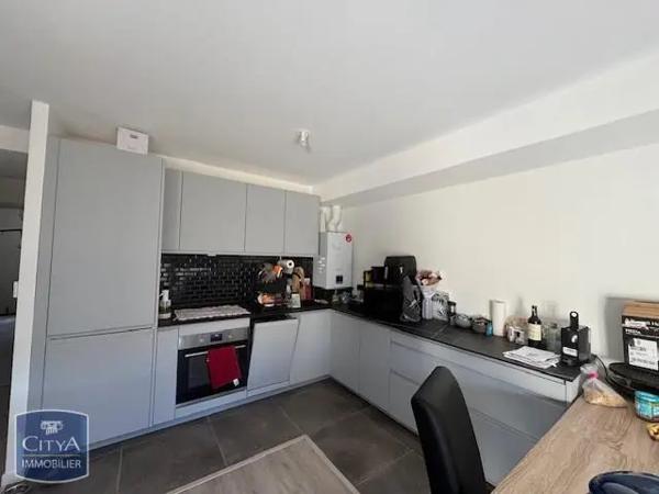 Appartement à louer 4 pièces 76.53m² Ferney-Voltaire (01210)