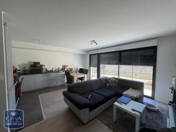 Appartement à louer 4 pièces 76.53m² Ferney-Voltaire (01210)