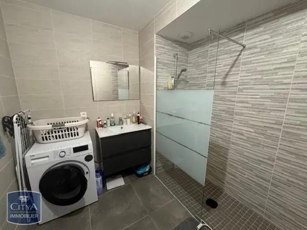 Appartement à louer 4 pièces 76.53m² Ferney-Voltaire (01210)