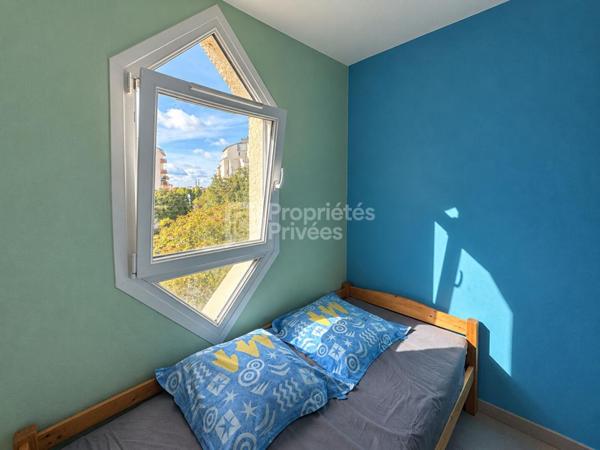 94000 CRÉTEIL PORT - APPARTEMENT 5 PIÈCES RÉNOVÉ DE 80 M² - 3 CHAMBRES + BALCON + PARKING, VUE PORT