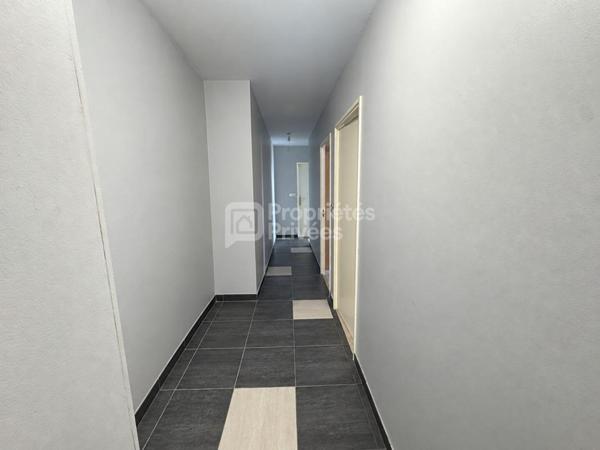 94000 CRÉTEIL PORT - APPARTEMENT 5 PIÈCES RÉNOVÉ DE 80 M² - 3 CHAMBRES + BALCON + PARKING, VUE PORT