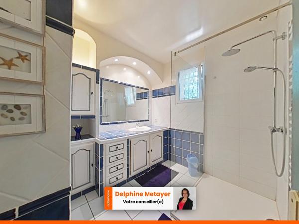 LORGUES — Propriété Provençale d'exception, vue panoramique, T2 indépendant & piscine