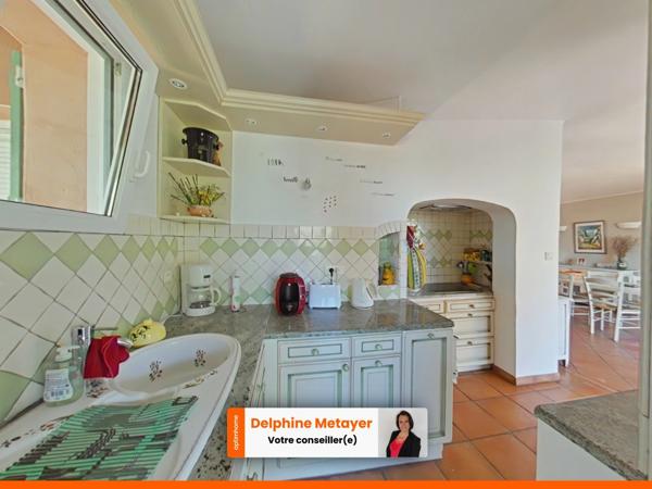 LORGUES — Propriété Provençale d'exception, vue panoramique, T2 indépendant & piscine