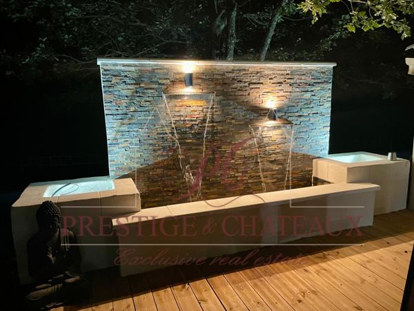 À vendre à Suze-La-Rousse (26) : villa avec piscine  Suze-la-Rousse (26790)