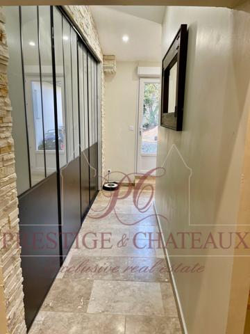 À vendre à Suze-La-Rousse (26) : villa avec piscine  Suze-la-Rousse (26790)