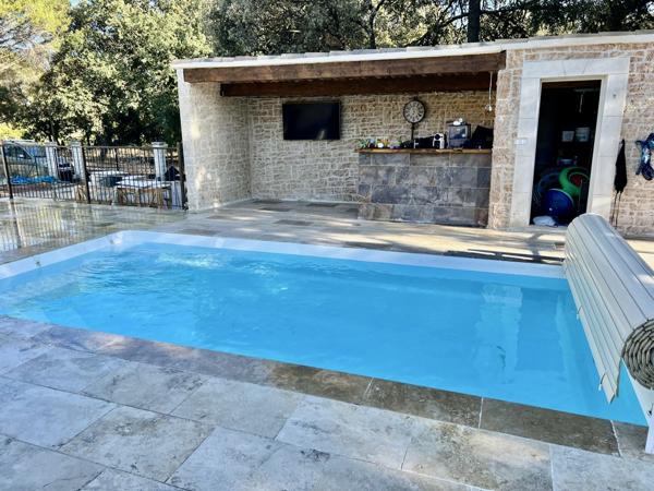 À vendre à Suze-La-Rousse (26) : villa avec piscine  Suze-la-Rousse (26790)