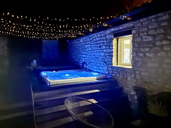 À vendre à Suze-La-Rousse (26) : villa avec piscine  Suze-la-Rousse (26790)