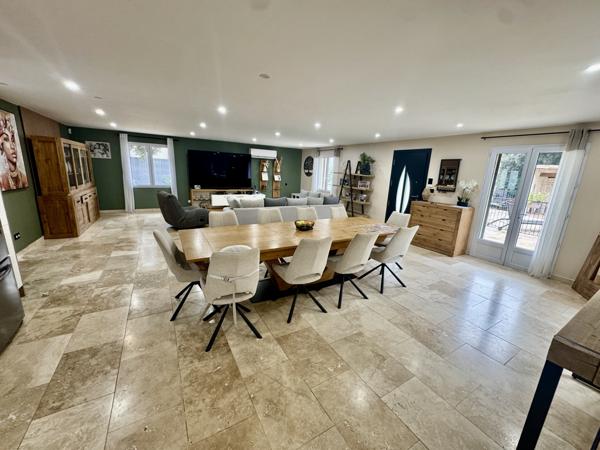 À vendre à Suze-La-Rousse (26) : villa avec piscine  Suze-la-Rousse (26790)