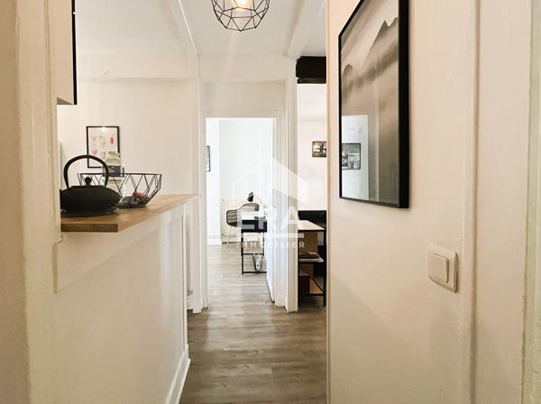 APPART. T2 MEUBLE A LOUER - BLOIS - CENTRE-VILLE, VUE SUR LOIRE, AMENAGEMENT DE QUALITE