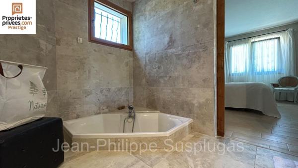 Villa La Cadiere D Azur 7 pièce(s) 230 m2