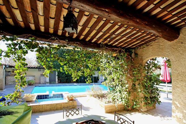 Maison Provençale 11 pièces 233 m2 Sainte-tulle (04220)