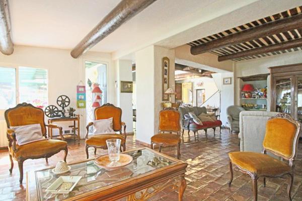 Maison Provençale 11 pièces 233 m2 Sainte-tulle (04220)