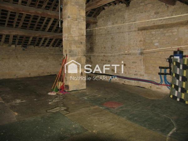 MAISON en PIERRE avec jardin, remise, grenier aménageable et cave