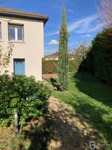 Belle villa avec 5 chambres, au calme, jardin 765 m²