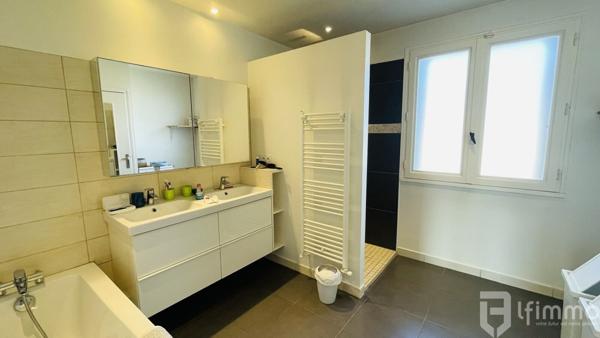 Belle villa avec 5 chambres, au calme, jardin 765 m²