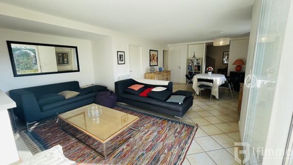 Belle villa avec 5 chambres, au calme, jardin 765 m²