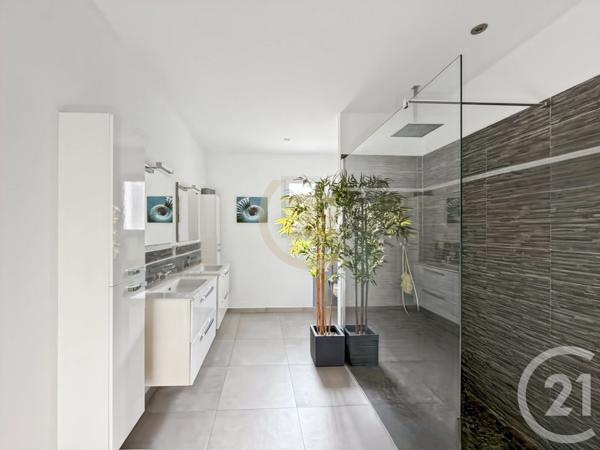 Maison à vendre  5 pièces - 198 m 2   MONTICELLO  - 202