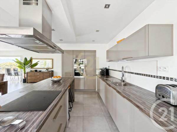 Maison à vendre  5 pièces - 198 m 2   MONTICELLO  - 202