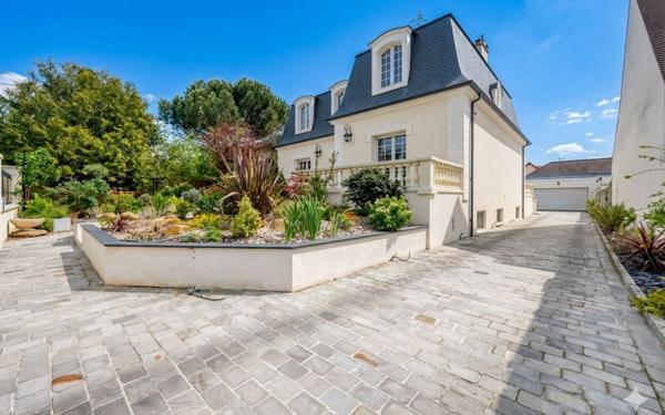 Maison à vendre    5 pièces •  Champs-sur-Marne