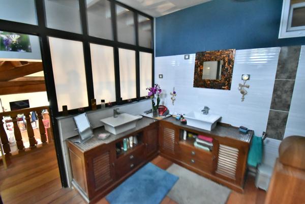 Maison à vendre 5 pièces proche de JARNAC (16) Propriété d'env 162 m2 ave 3 ch et 1 bureau,