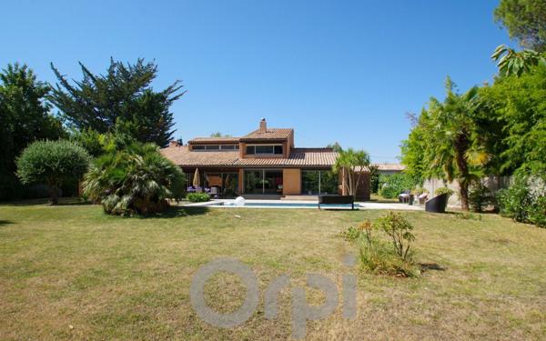 Maison à vendre    5 pièces • 220 m2 La Rochelle