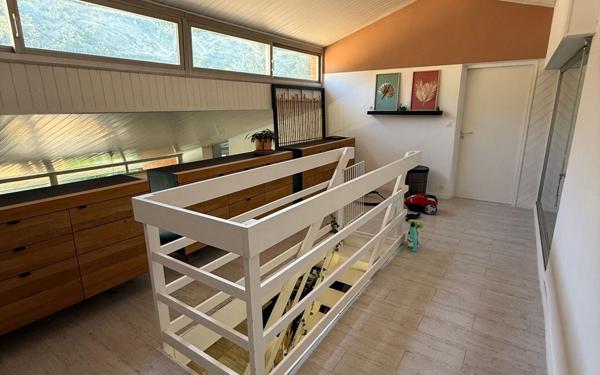 Maison à vendre    5 pièces • 220 m2 La Rochelle