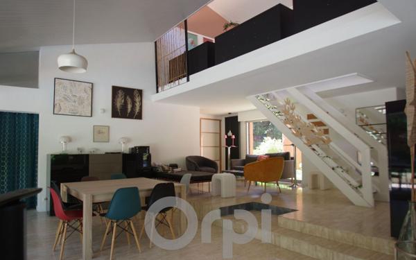 Maison à vendre    5 pièces • 220 m2 La Rochelle