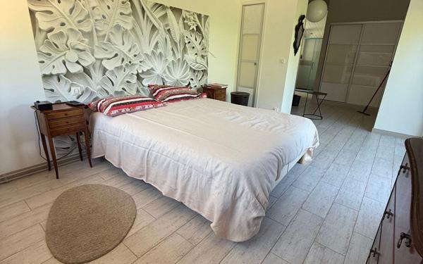 Maison à vendre    5 pièces • 220 m2 La Rochelle