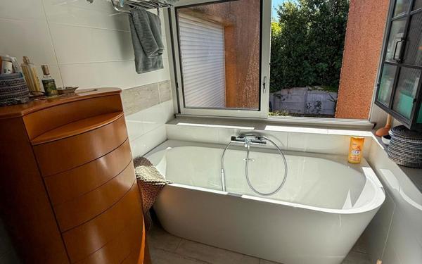 Maison à vendre    5 pièces • 220 m2 La Rochelle