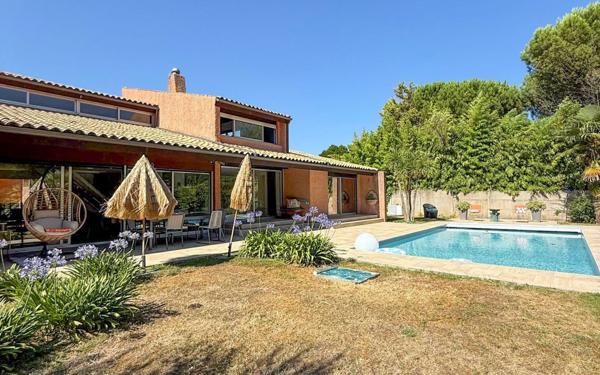 Maison à vendre    5 pièces • 220 m2 La Rochelle