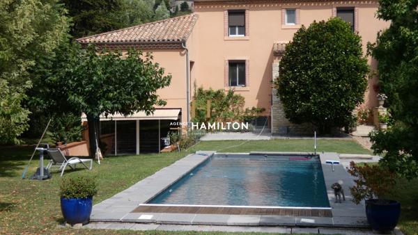 DEMEURE DE CARACTÈRE, PARC, PISCINE ET VUE SUR LA CITÉ Cordes sur ciel