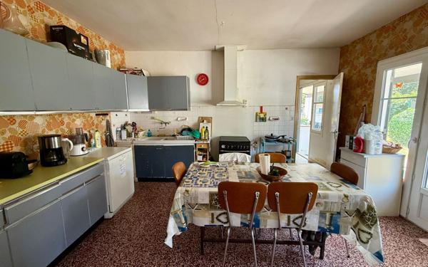 Maison à vendre    6 pièces •  Saint-Georges-d'Oléron