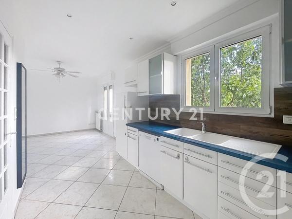 Maison à vendre  4 pièces - 98,62 m 2   NOISY LE GRAND  - 93