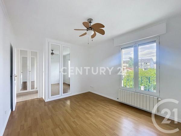 Maison à vendre  4 pièces - 98,62 m 2   NOISY LE GRAND  - 93