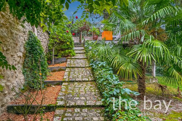 Rochecorbon (37210) À vendre – Propriété d’exception à Rochecorbon